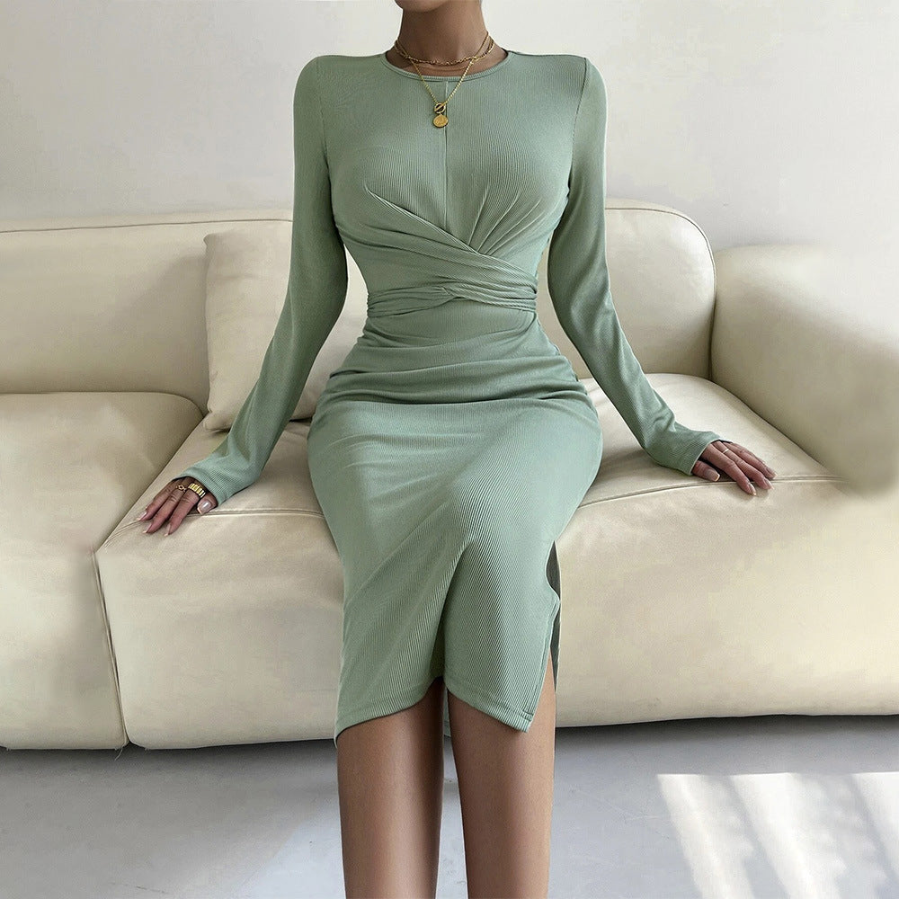 Robe enveloppante ajustée pour femmes avec manches longues et élégant effet de drapé Chic & Stil
