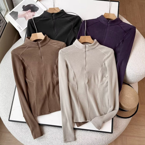 Top de sport féminin de haute qualité avec coupe innovante Chic & Stil