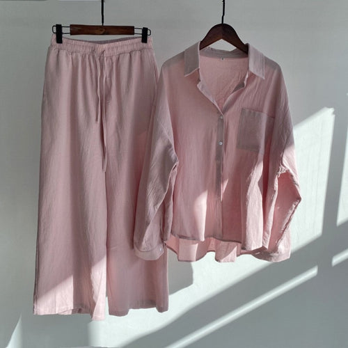 Two-piece casual set for women consisting of a loose top and comfortable pants Amarae