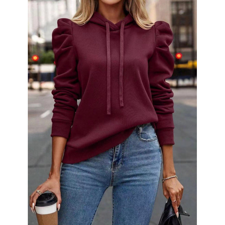 Trendy women's hoodie with puff sleeves and practical pockets Lune London