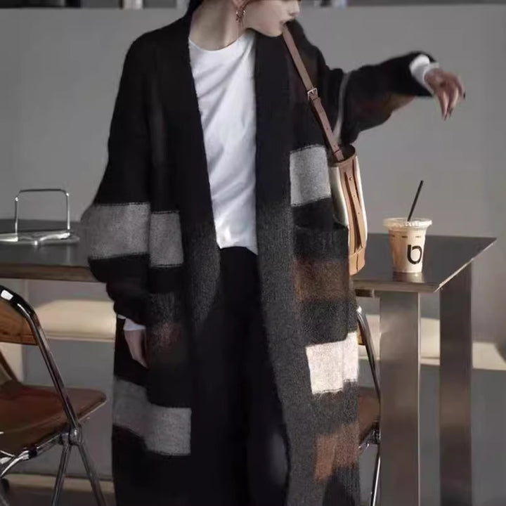 Ladies Long Knit Cardigan with Chic Geometric Pattern and Style