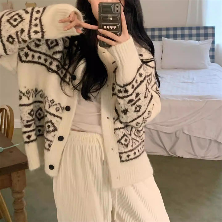 Cardigan décontracté pour femmes avec un motif unique et un matériau doux Chic & Stil
