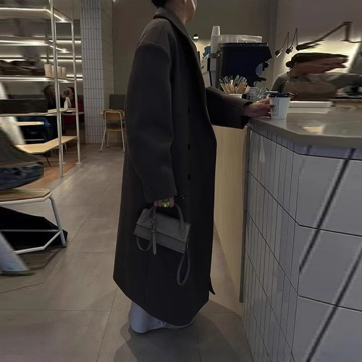 Elegant transitional coat for ladies with double row of buttons Lune London