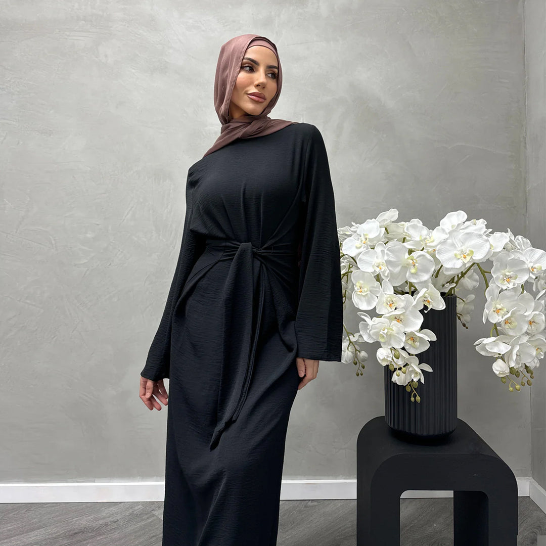 Trendy women's maxi dress in fluid fabric with wide sleeves Lune London