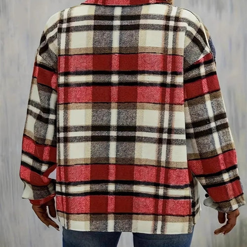 Plaid flannel jacket for women with pockets and tasteful buttonhole Amarae