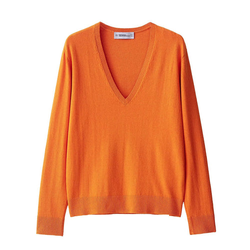 Women elegant V-neck sweater in high-quality cotton blend Chic and Style