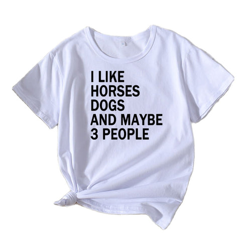 Casual women's T-shirt with quote Amarae