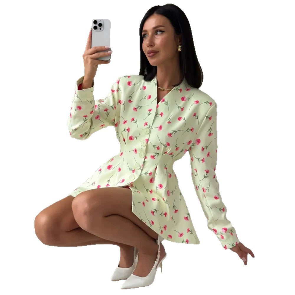 Women's fitted blazer with peplum, decorative buttons and floral pattern Amarae