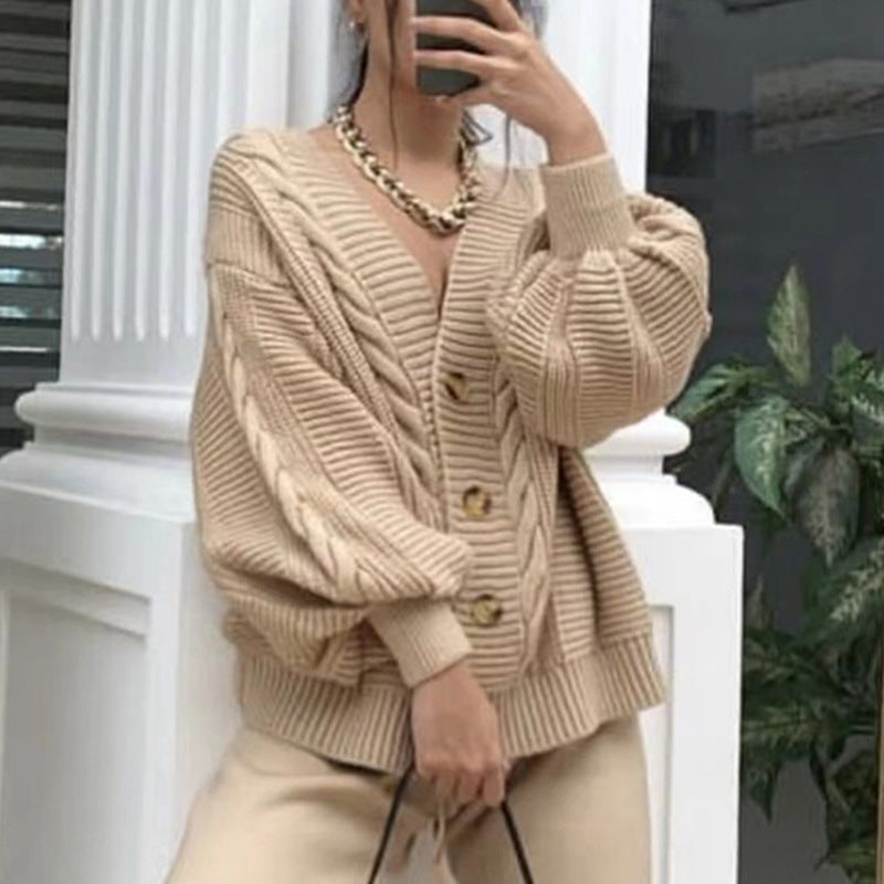 Gilet pour femmes avec profond col en V et grands boutons Chic & Stil