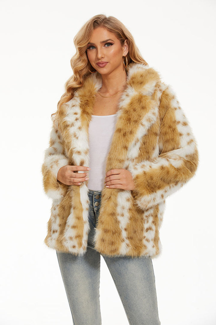 Ladies Cozy Faux Fur Coat with Relaxed Fit and Wide Collar Lune London