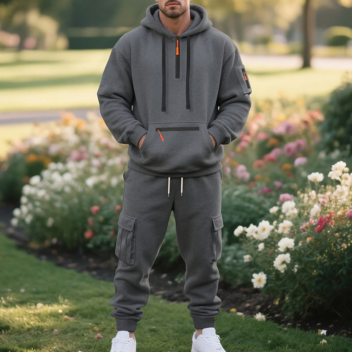 Men's functional hoodie t-shirt with practical pockets and detailed zipper Lune London