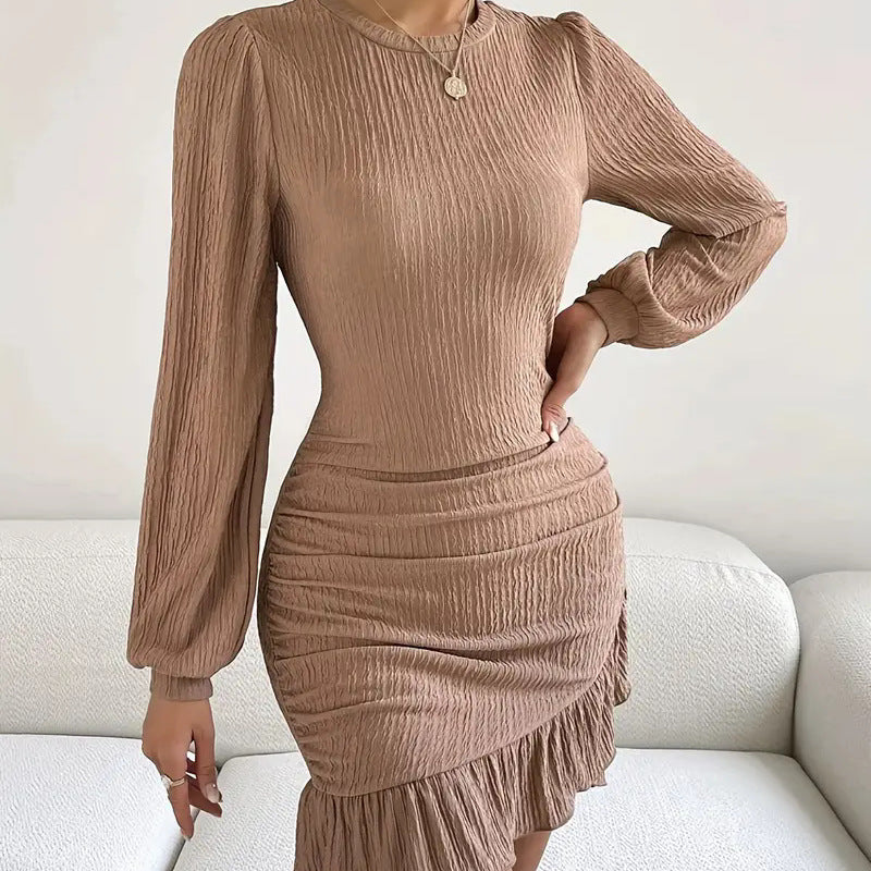 Ladies Elegant Long Dress with Long Sleeves and Chic Ruffled Details