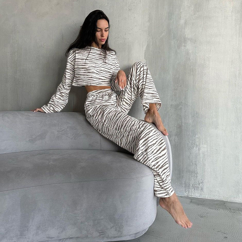 Chic and Stylish Women's Leisure Set
