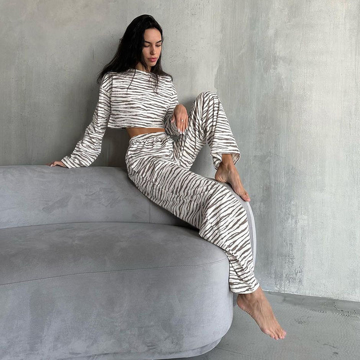 Chic and Stylish Women's Leisure Set