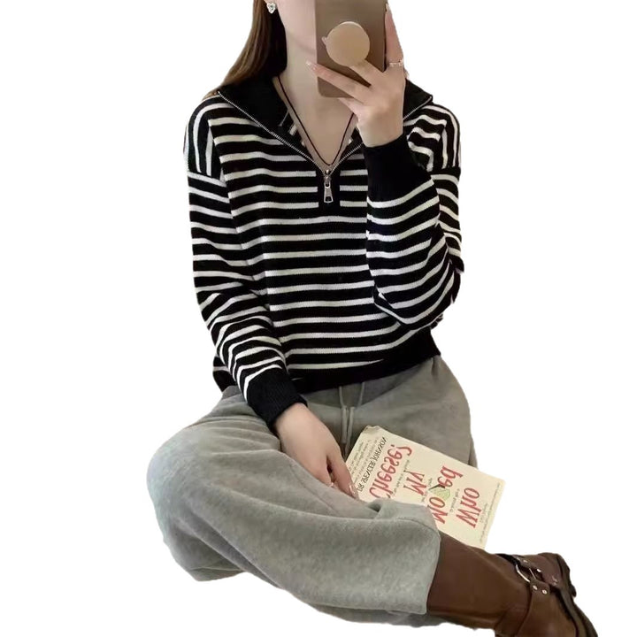 Pull décontracté pour femmes avec fermeture éclair et motif rayé Chic & Stil