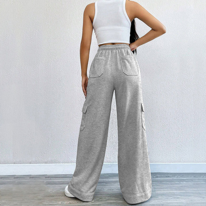 Wide-leg cargo pants for women with elastic waist Chic & Stil