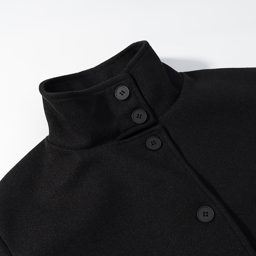 Short jacket for women with elegant high collar and button closure Lune London