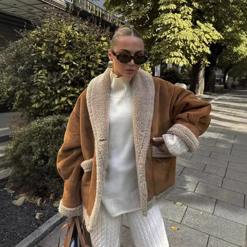 Ladies oversized cozy jacket with sheepskin collar and large pockets Amarae