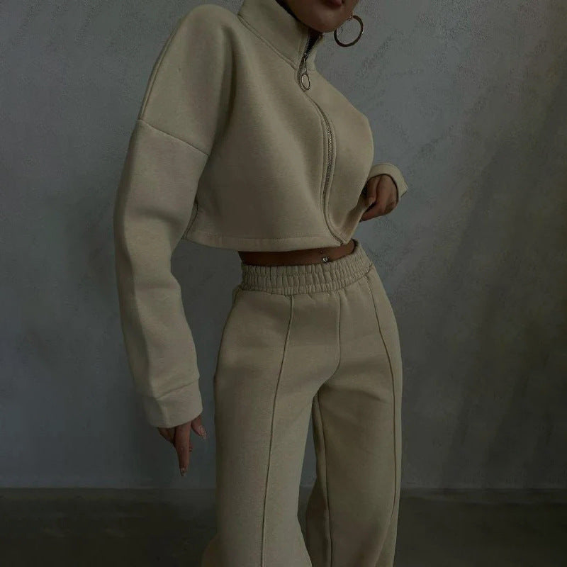 Cropped sweatshirt jacket for women with high collar Lune London