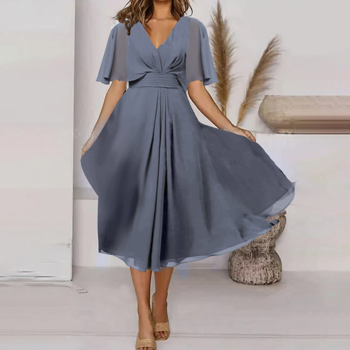 Chic and stylish fluid midi dresses for women