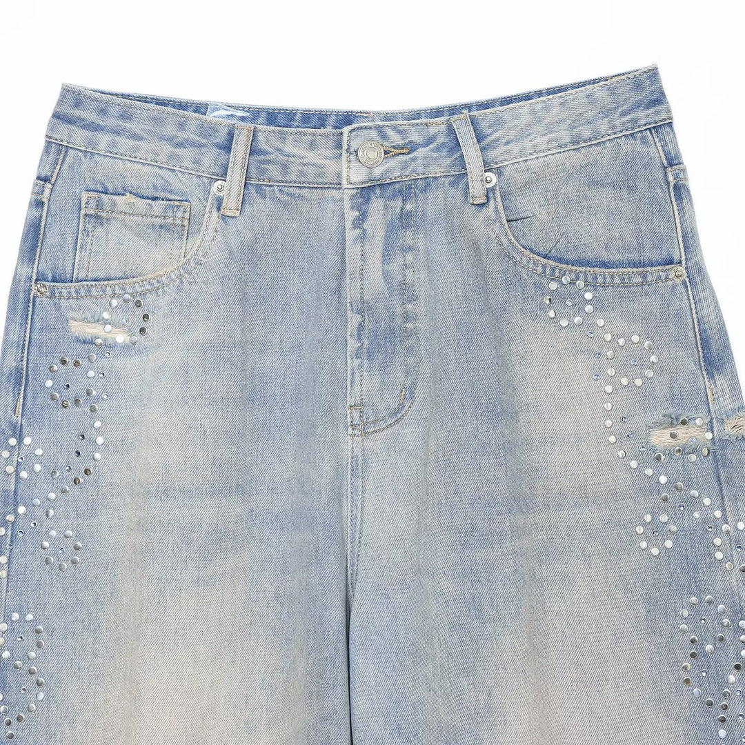 Women's jeans with a high waist, wide leg, rhinestone trim, and destroyed details Amarae
