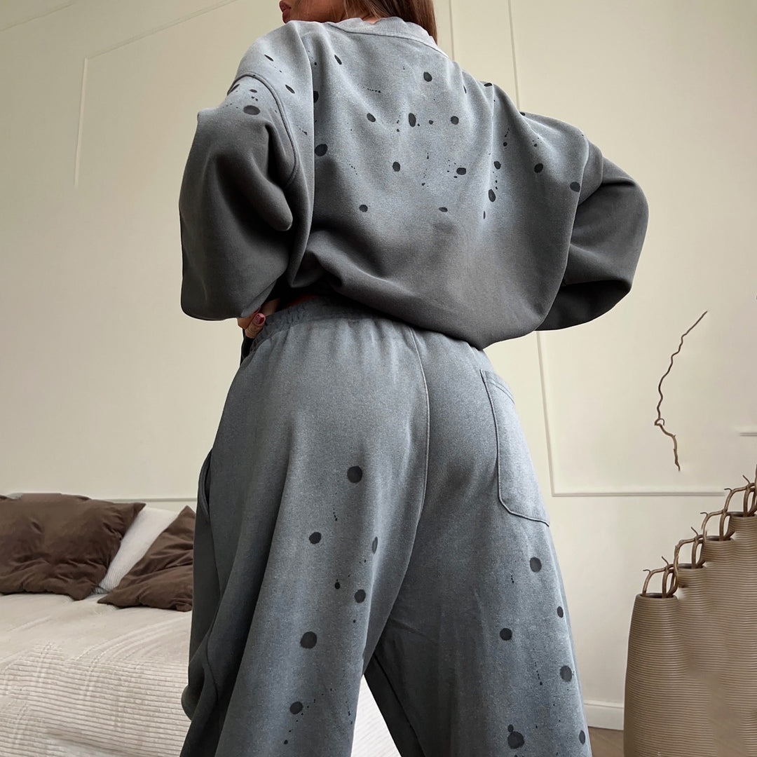 Oversized sweatshirt for women with graphic artistic pattern and casual fit Amarae