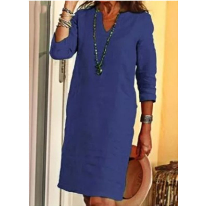 Linen dress for women with a relaxed fit and elegant V-neck Lune London