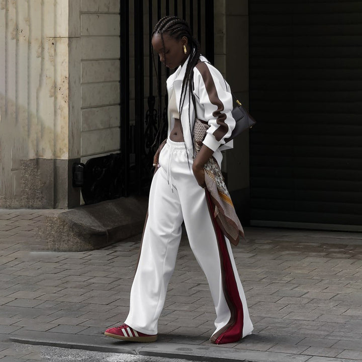 Sporty hooded jacket for women with a modern cut and contrasting details Lune London
