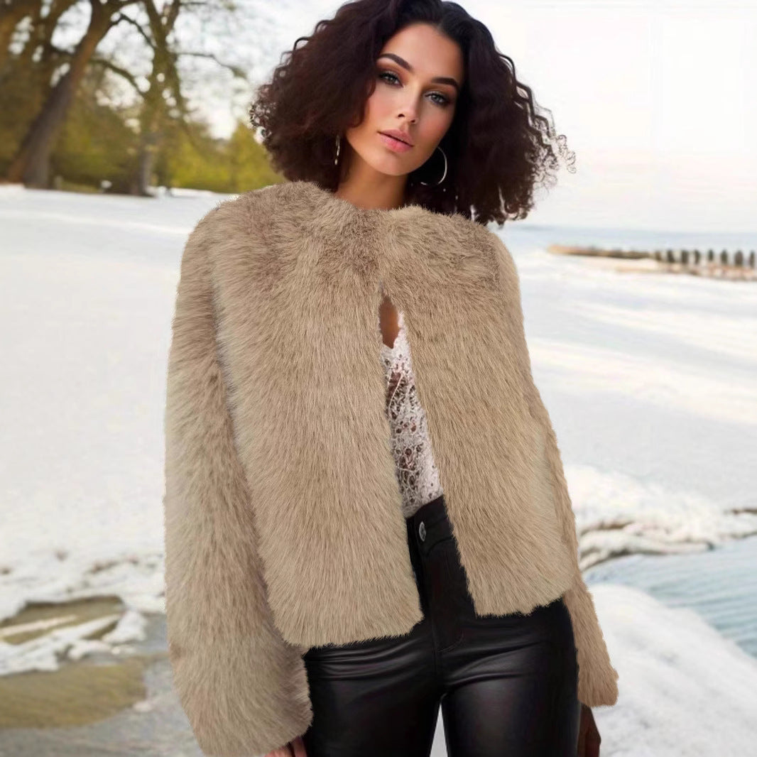 Women short cozy jacket with loose fit and chic elegant design