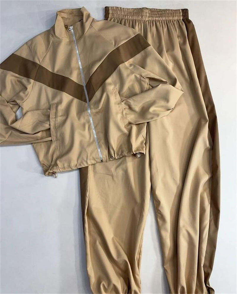 Women's sports tracksuit set with functional zipper and elastic waist Lune London