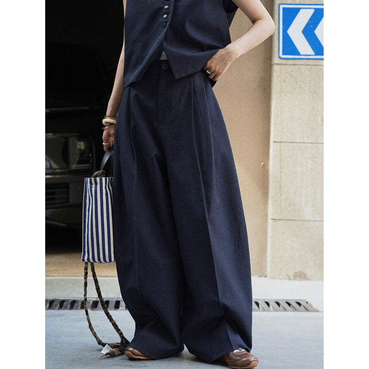 Women's Sleeveless Tailoring Vest with Deep V-Neck and Continuous Button Placket Amarae
