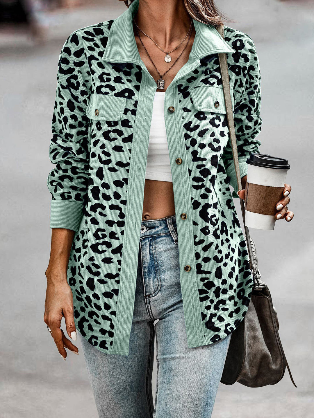 Leisure jacket for women with a textured leopard pattern and practical pockets Lune London