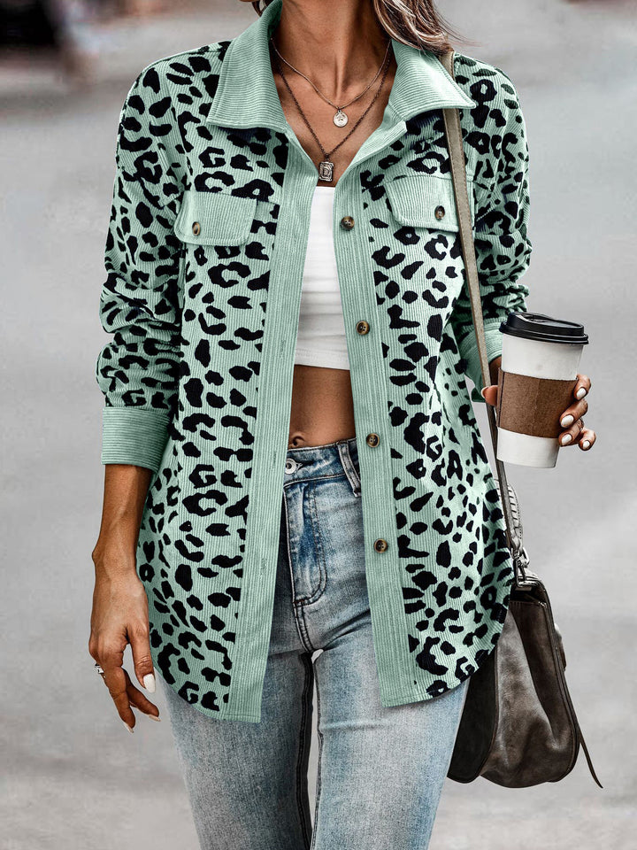 Leisure jacket for women with a textured leopard pattern and practical pockets Lune London