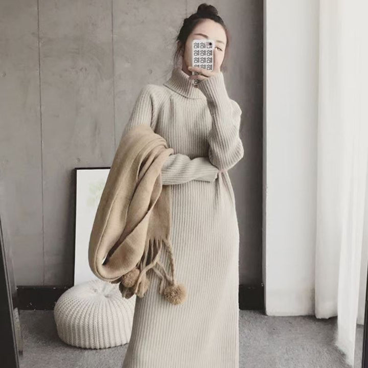 Robe en tricot côtelé pour femmes avec col montant et coupe longue Chic & Stil