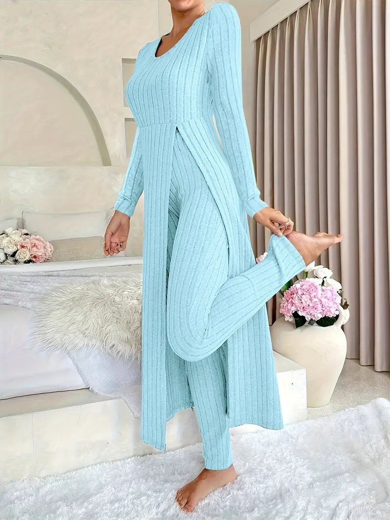Elegant Women's Maxi Jumpsuit with hypersensitive structure and chic side slits and style