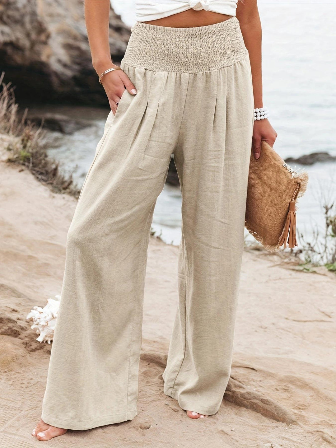 Loose summer pants for women with elastic waistband and comfortable pockets Lune London
