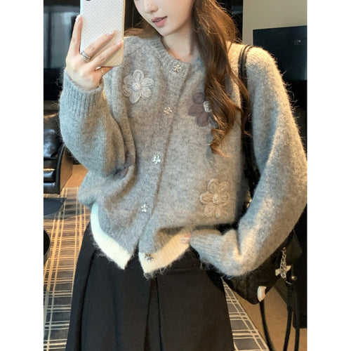 Cardigan Douillet pour Femmes avec Applications Florales Chic & Stil