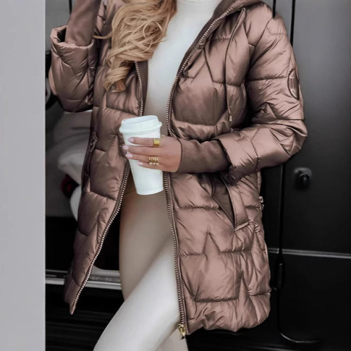 Quilted jacket for women with hood and practical pockets Lune London