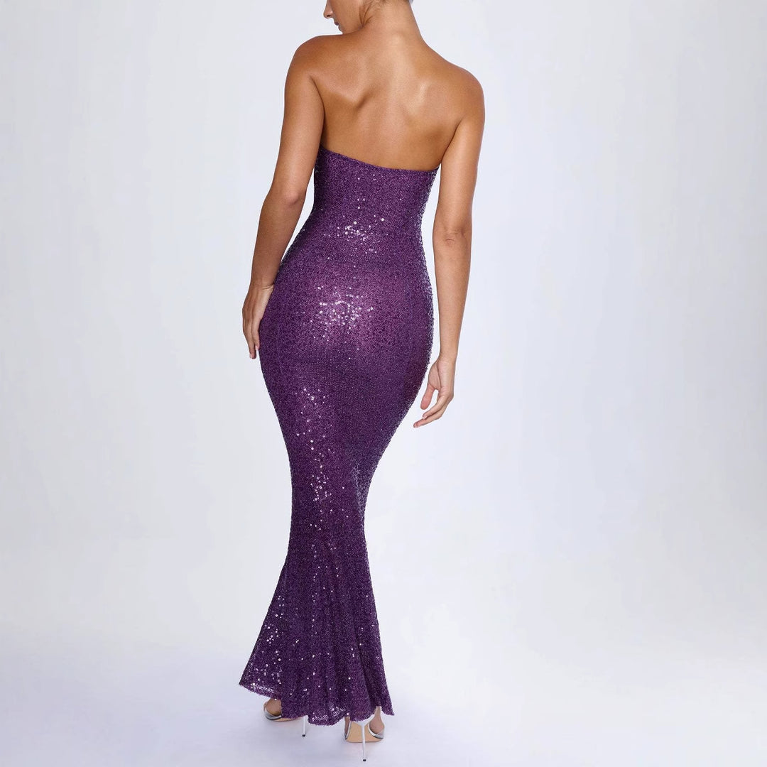Women's Glamorous Evening Dress with Figure-Hugging Cut and Shimmering Sequins Lune London