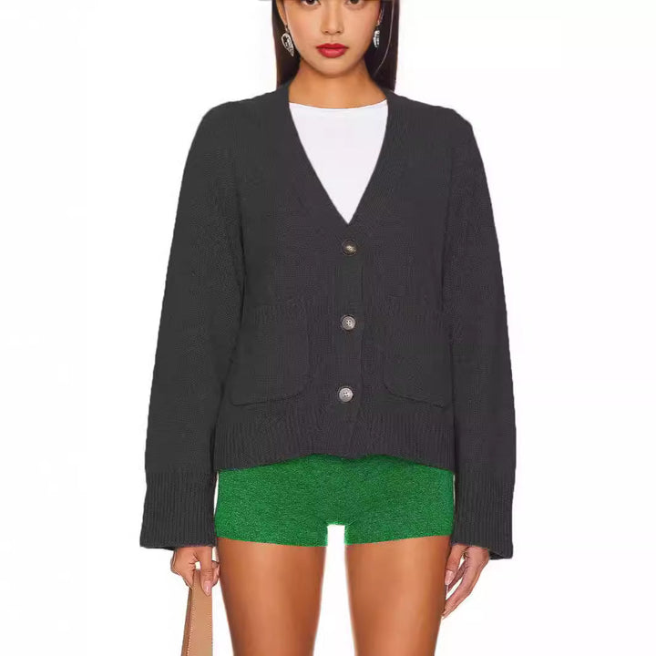Ladies stylish cardigan with V-neck and practical pockets Lune London