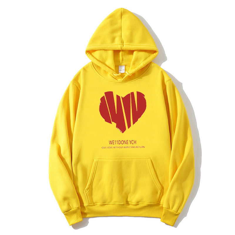 Women's hoodie with creative heart design and stylish lettering Chic & Stil