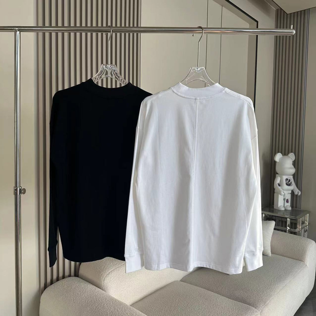 Long sleeve women's t-shirt with a high neck design and chic and stylish details