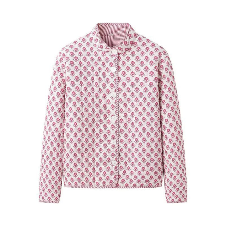 Veste matelassée à motif pour femmes avec design floral et détails de boutons Chic & Stil