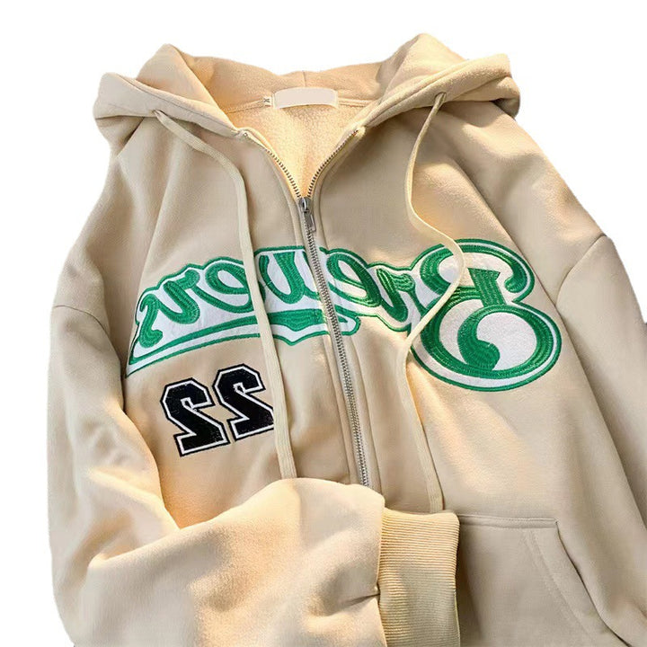 Women's hoodie with striking embroidered print Chic & Stil
