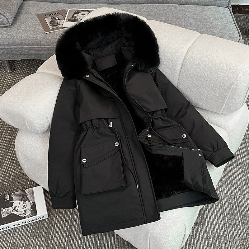 Ladies trendy winter parka with cozy lining and practical pockets Lune London