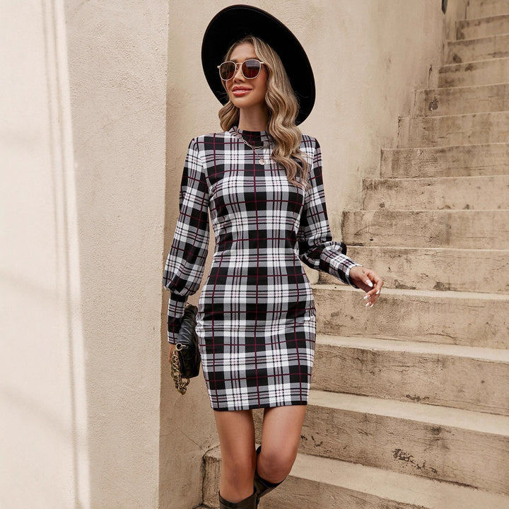 Fitted checked dress for women with long sleeves and waistbelt Lune London