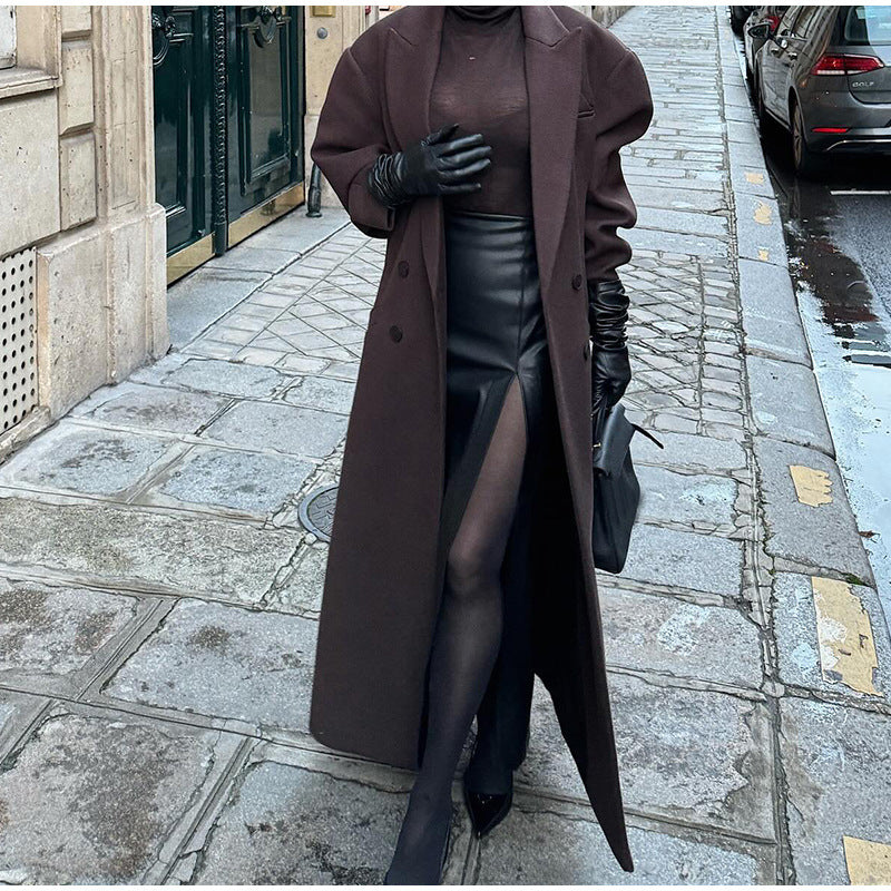 Oversized women’s coat jacket with double row of buttons and wide shoulders Lune London