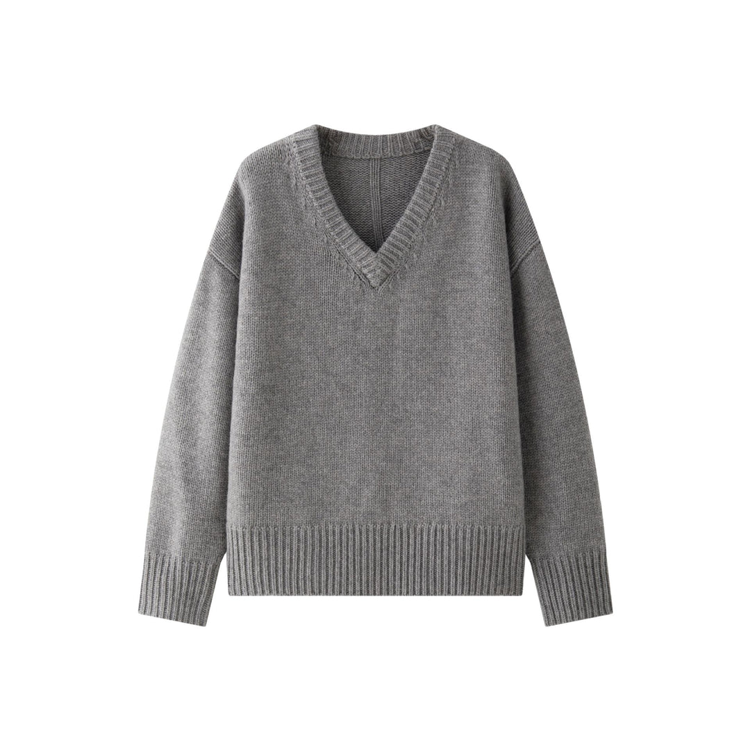 Women's Chunky Knit V-Neck Sweater with Oversized Cut and Wide Ribbed Hem