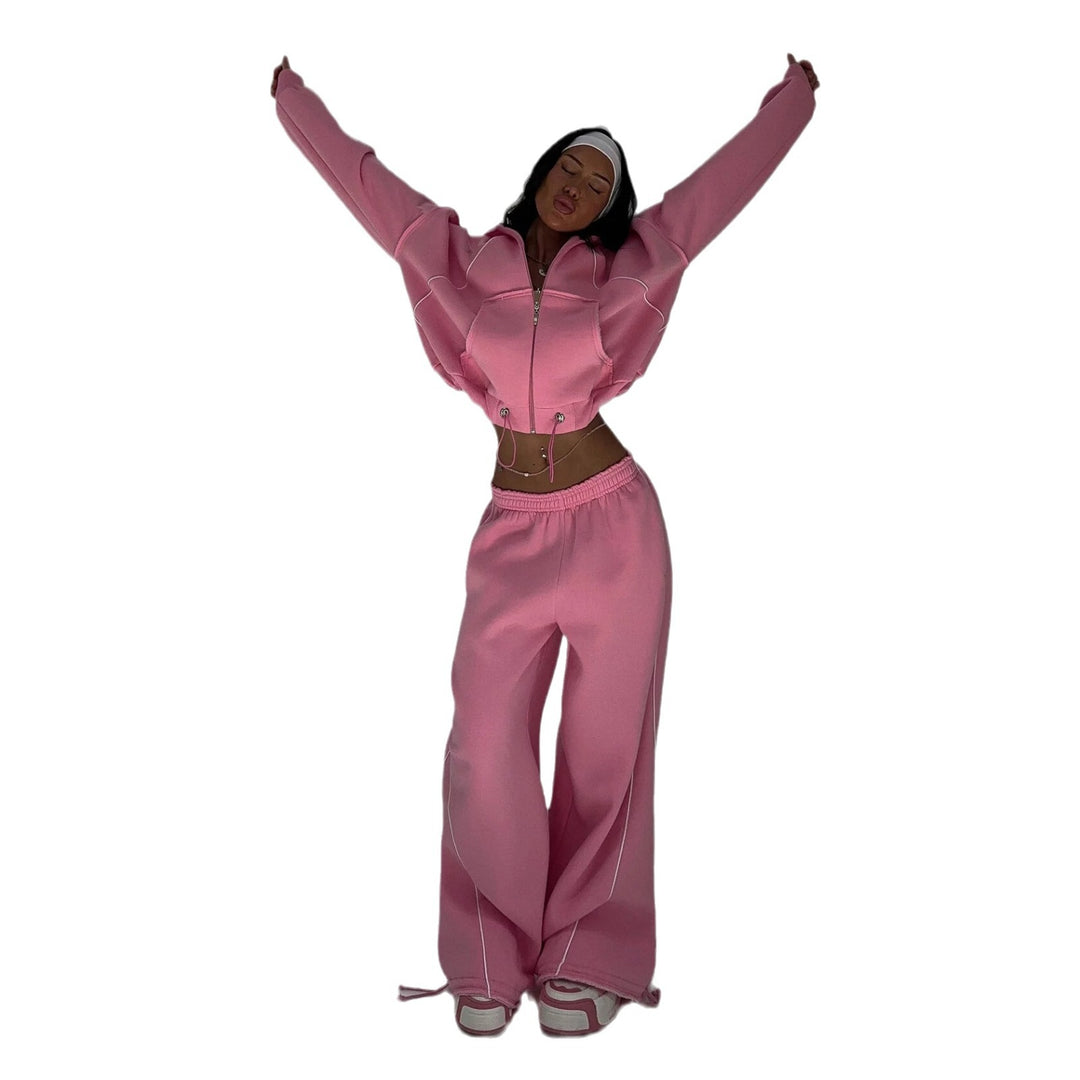 Lune London women's two-piece sporty set with hood and zip