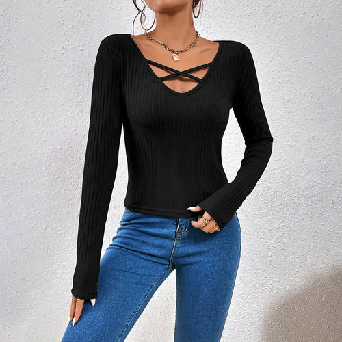 Femme chemise à manches longues avec décolleté croisé à la mode Chic & Stil